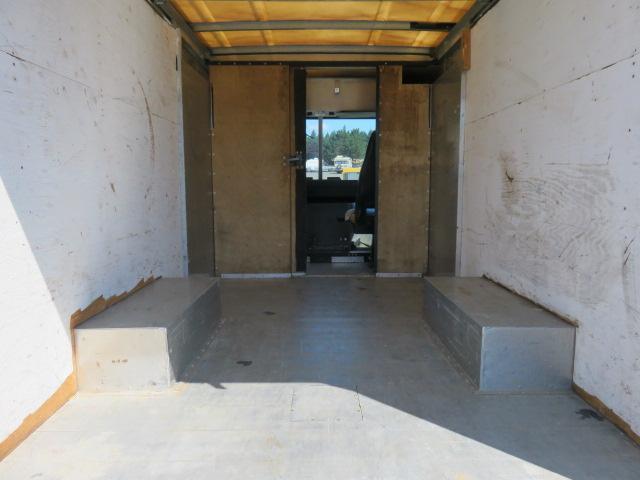2002 WORKHORSE P42 STEP VAN