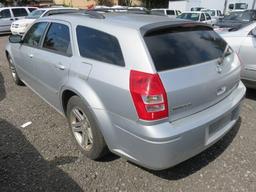 2005 DODGE MAGNUM
