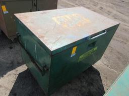 GREENLEE 626 STORAGE BOX ON CASTERS