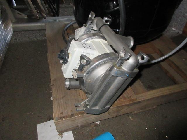 CENTRAL PNEUMATIC CN560V VERTICAL AIR COMPRESSOR, SINGLE PHASE, 230V