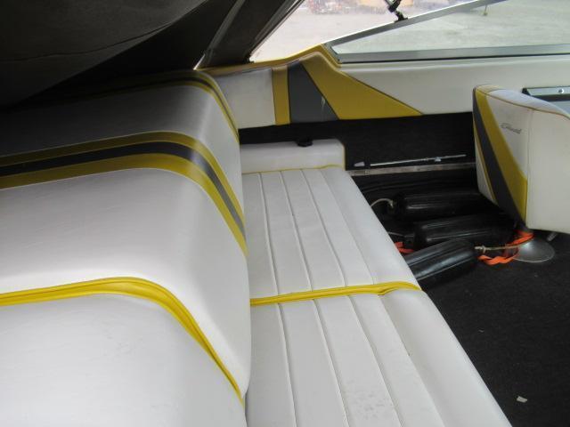 1991 SEASWIRL 208 SPYDER SPORT FIBERGLASS BOAT