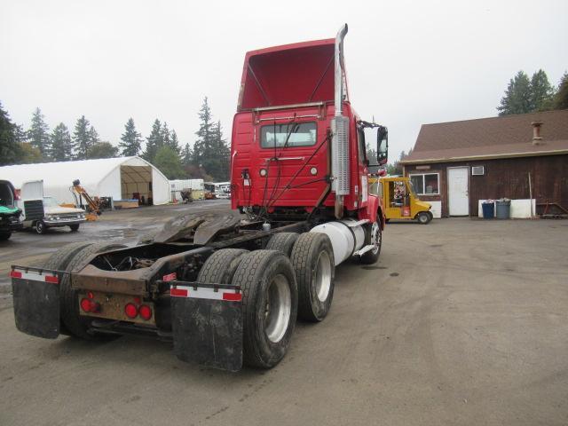 2002 VOLVO TANDEM AXLE DAY CAB