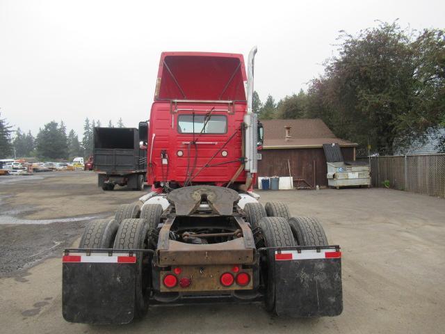 2002 VOLVO TANDEM AXLE DAY CAB