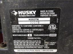 HUSKY 2GAL 100PSI AIR COMPRESSOR
