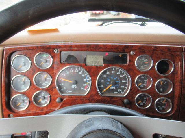 2005 MACK TANDEM AXLE GRANITE DUMP TRUCK