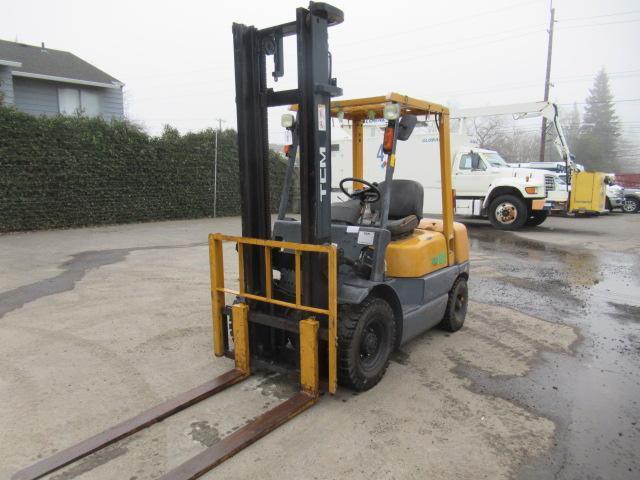 TCM FG25-N5 GAS FORKLIFT