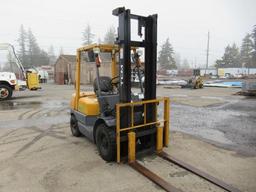TCM FG25-N5 GAS FORKLIFT