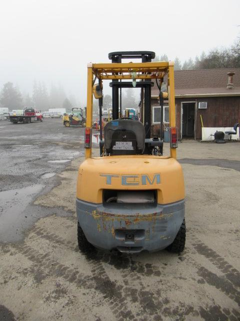 TCM FG25-N5 GAS FORKLIFT