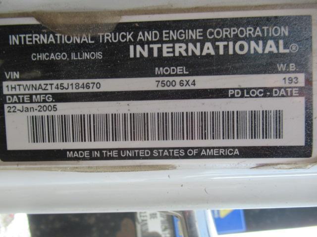 2005 INTERNATIONAL 7500 TANDEM AXLE 6 X 4 DUMP TRUCK