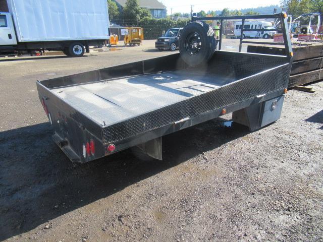 DIAMOND PLATE 10' X 7' 4'' FLATBED