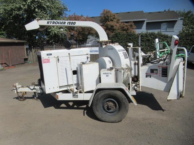 2005 WOODCHUCK WC/1200 HYROLLER TOWABLE WOOD CHIPPER