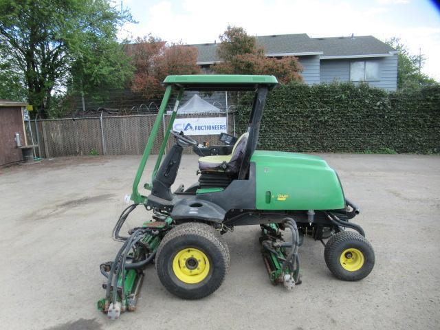 JOHN DEERE 225C GANG MOWER