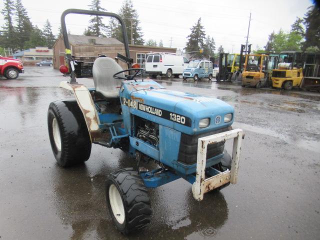 NEW HOLLAND 1320 2WD TRACTOR