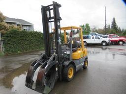 TCM-25-700 FORKLIFT