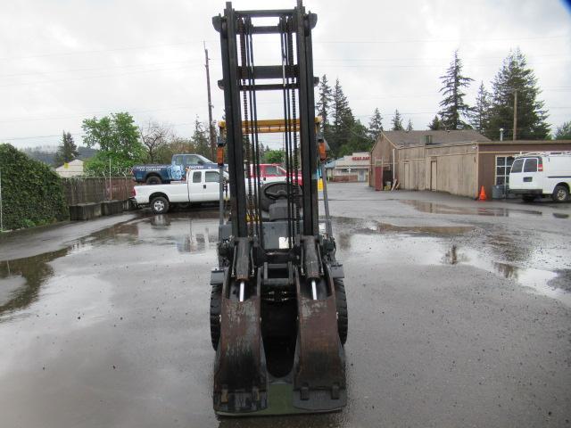 TCM-25-700 FORKLIFT