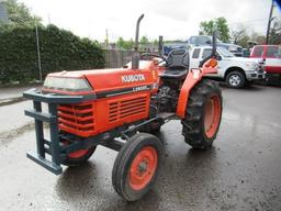 KUBOTA L2600F 2WD TRACTOR