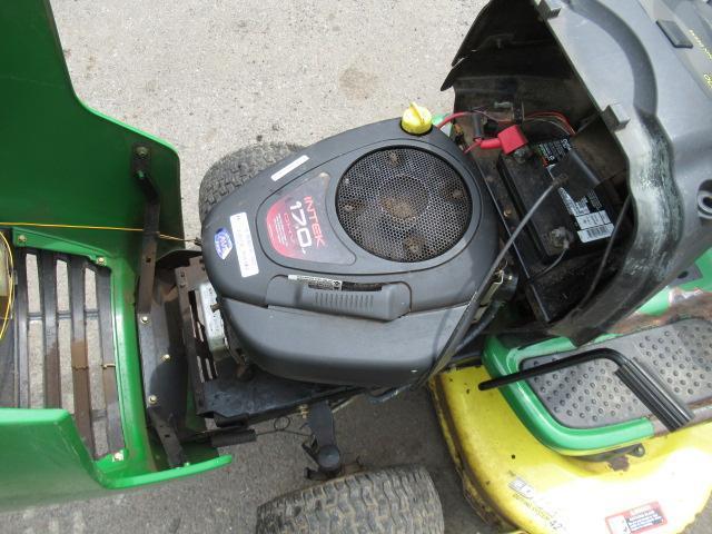 JOHN DEERE L100 5-SPEED RIDE-ON MOWER W/ TRAILER HITCH