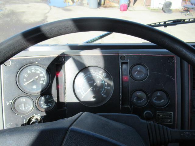 1989 FORD CARGO 7000 SINGLE AXLE TRACTOR