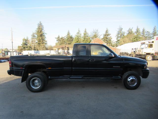 2001 DODGE 3500 4X4 EXTENDED CAB DUALLY