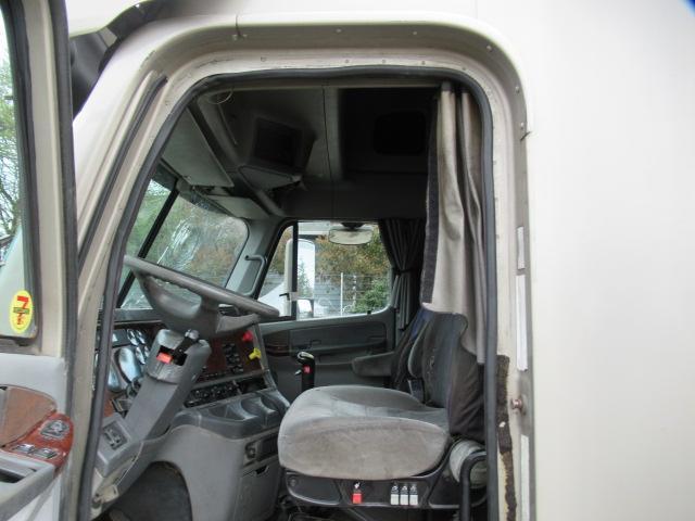 2004 FREIGHTLINER CENTURY CLASS S/T TANDEM AXLE SLEEPER CAB