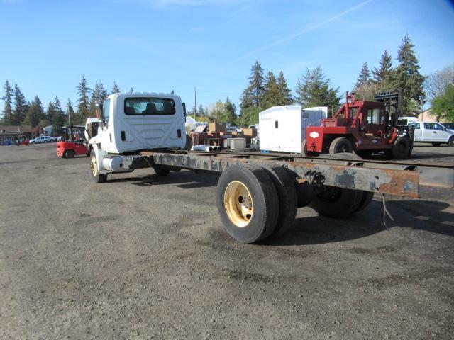 2006 INTERNATIONAL 4300 CAB & CHASSIS