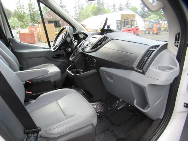 2016 FORD TRANSIT 12' BOX TRUCK