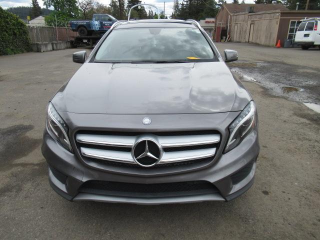 2015 MERCEDES-BENZ GLA250