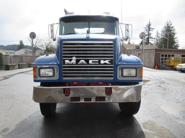 1999 MACK CH600 TANDEM AXLE TRACTOR