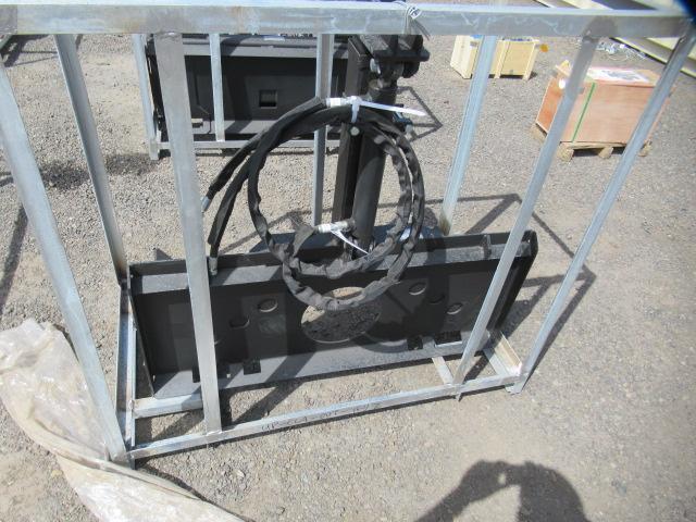 2024 SKID STEER HYDRAULIC TIRE GRABBER ATTACHMENT (UNUSED)