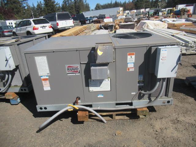 RUUD COMMERCIAL SERIES ROOFTOP NATURAL GAS AC/HEATER UNIT
