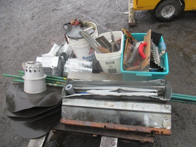 APPROX (35) CEMENT FOUNDATION PLATES, & ASSORTED CONCRETE/CEMENT HAND TOOLS