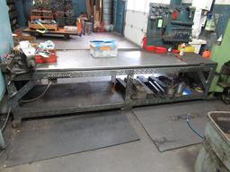 30'' X 10' METAL WORKBENCH W/ VISE