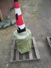 (20) SIMPLE SPACE SAFETY TRAFFIC CONES (UNUSED)