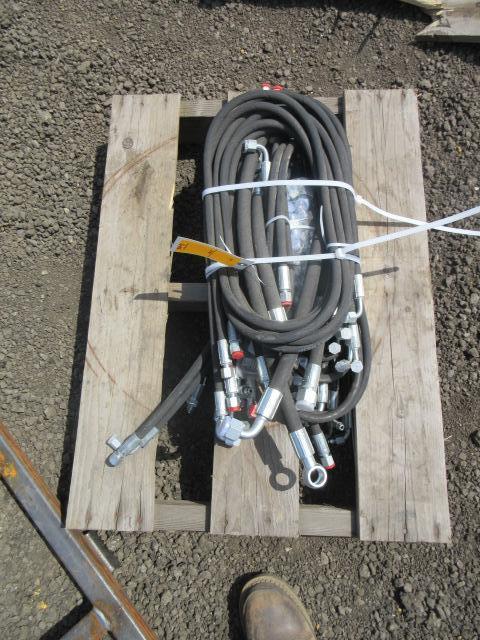 ASSORTED 2025 MINI EXCAVATOR/SKID STEER HYDRAULIC HOSES & FITTINGS (UNUSED)