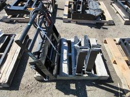 2025 FUTURE FT-CYHC MINI SKID STEER SIDE SHIFT FORK ATTACHMENT W/ 30'' X 3'' FORKS (UNUSED)