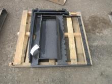 2025 FUTURE MINI SKID STEER FORK ATTACHMENT W/ 30'' X 2 3/4'' FORKS (UNUSED)