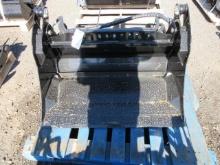 2025 FUTURE FT-XKH39F 39'' MINI SKID STEER 4-IN-1 BUCKET (UNUSED)