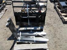 2025 FUTURE FT-CYHC MINI SKID STEER SIDE SHIFT FORK ATTACHMENT W/ 30'' X 3'' FORKS (UNUSED)