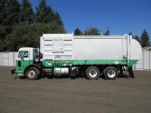 2005 PETERBILT 320 MCNELIUS GARBAGE TRUCK