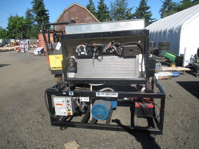 THERMO KING PORTABLE INDUSTRIAL AC UNIT, STEEL FRAME, ON CASTERS, CUTLER HAMMER CONTROLS,