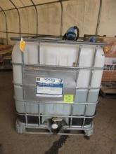 275GAL IBC POLY TANK W/ VALVE, CAGE, & PUMP