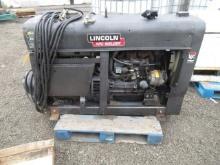 LINCOLN SA300-TM27 CLASSIC III GAS POWERED PIPELINE ARC WELDER, CONTINENTAL TM27 4 CYL, METER READS