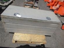 5' X 2' X 2' DIAMOND PLATE STORAGE BOX
