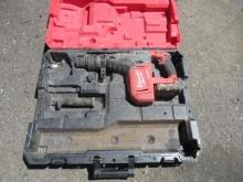 MILWAUKEE 18V CODLESS 1 9/16'' ROTARY HAMMER W/ BATTERY