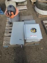RIDGID SHOP VAC & (3) BREAKER BOXES