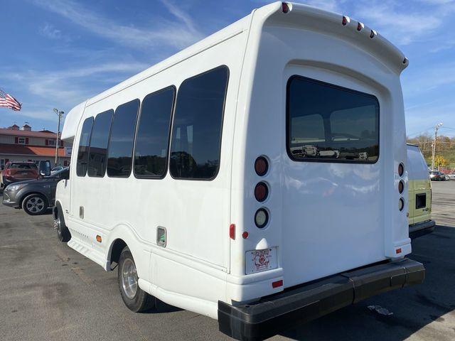 2011 CHEVRO EXPRESS G4500