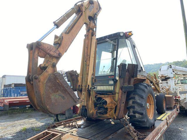CASE   580D CONSTRUCTION