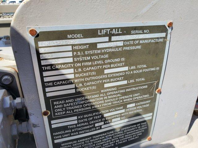2005 Freightliner M2-106 4X2 LIFT-ALL LOM10-55-2MS