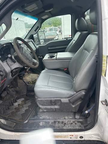 2012 Ford F550 4X4 REG CAB ALTEC AT37G