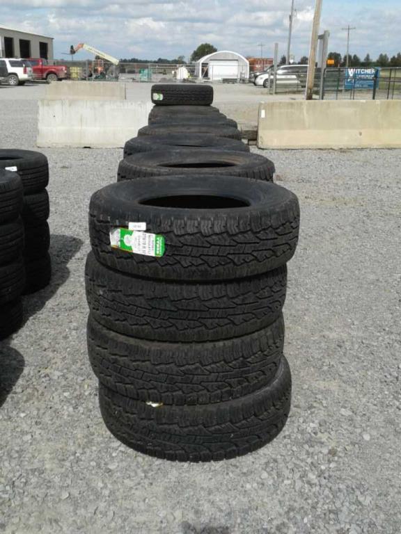 Unused Nokian 275/70R17 Tires